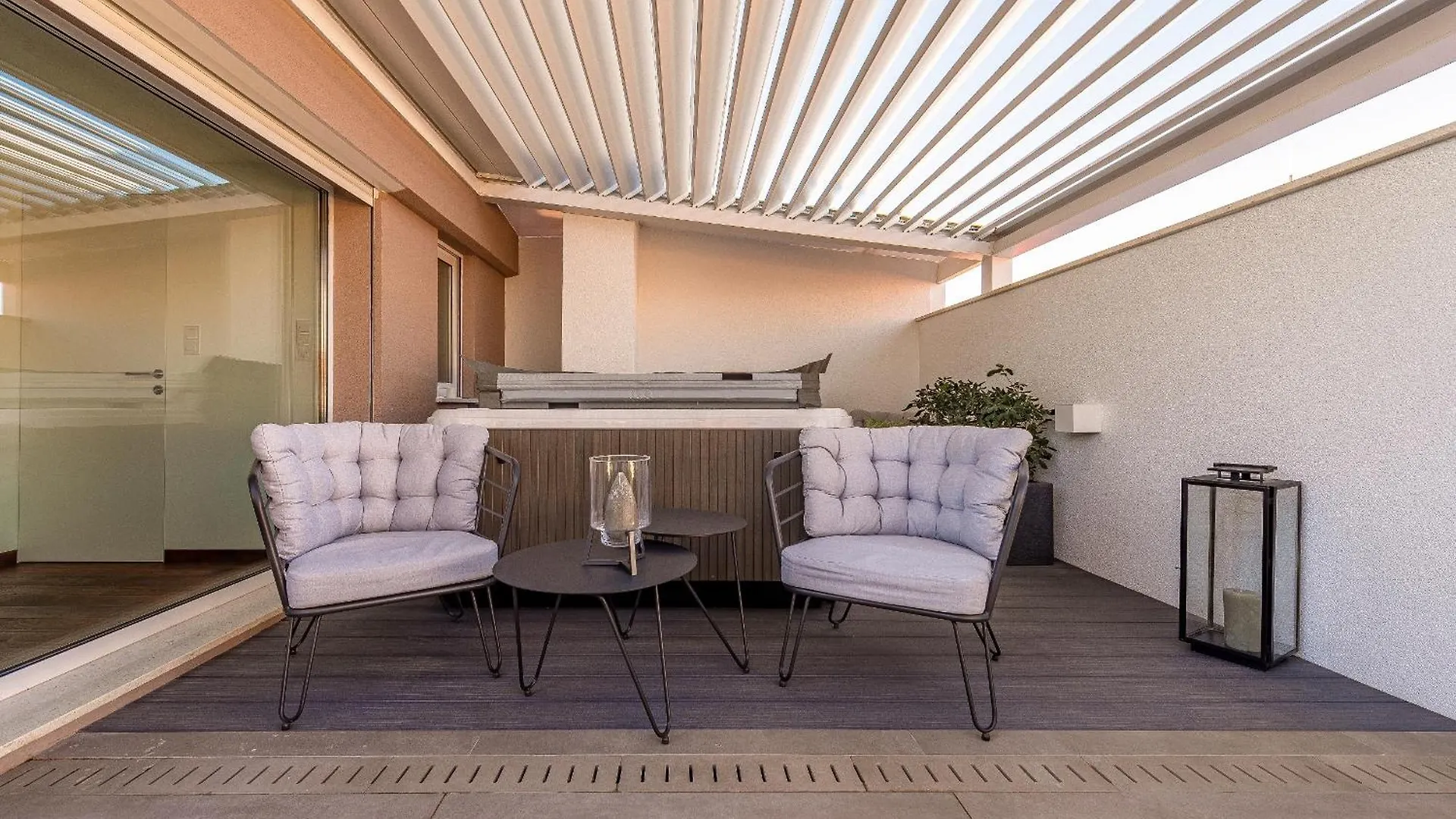 Magnificent Rooftop Jacuzzi & Terrace Apartment Olia زادار