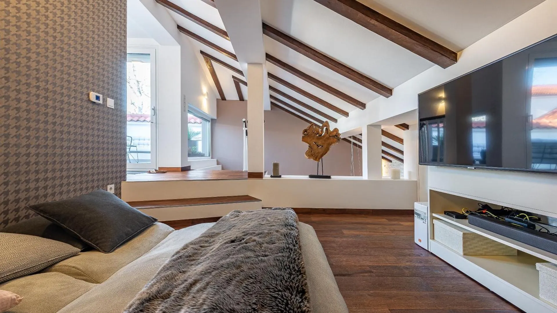 Magnificent Rooftop Jacuzzi & Terrace Apartment Olia زادار